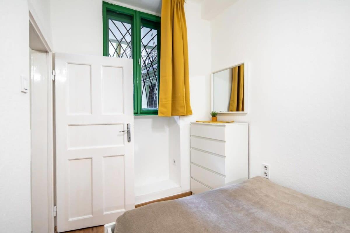 Convenient Apartment At Gastro Driven Location Budapest Eksteriør billede